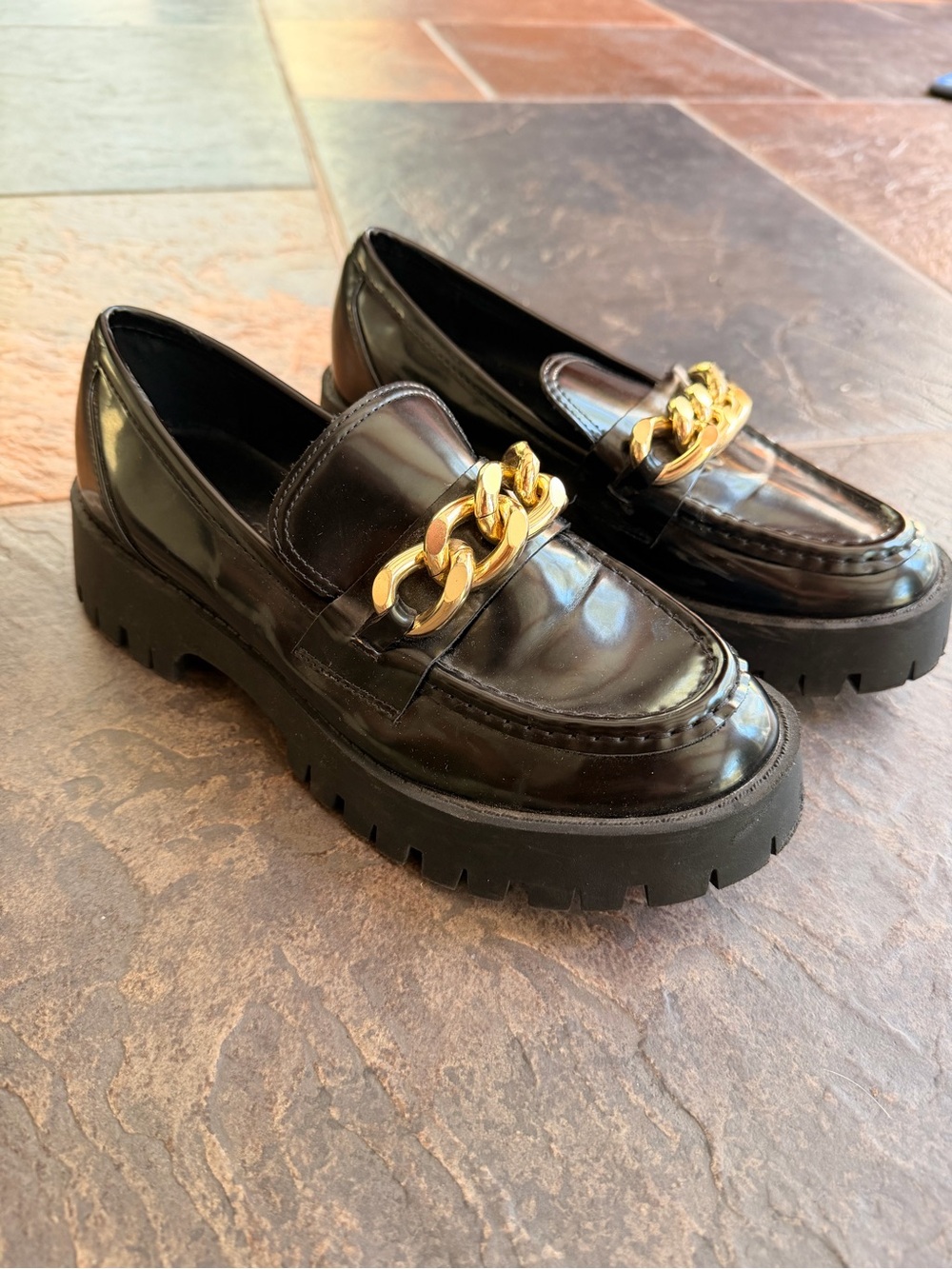 Guess Hillford Platform Penny Loafers Lug Sole Womens Dark Academia